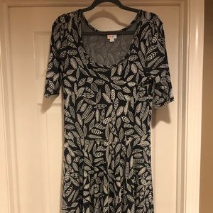 LuLaRoe Nicole feathered gray XL dress